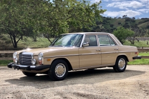 1975 280 Gasoline Sedan