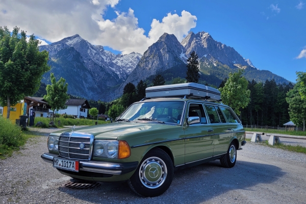 1982 200T Gasoline Station Wagon
