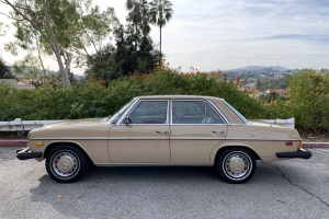 1975 280 Gasoline Sedan