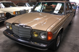 1981 280E Gasoline Sedan